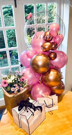 Picture of Tall Table top balloon display
